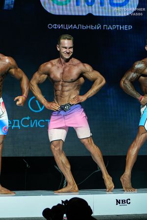 MAN'S PHYSIQUE 174